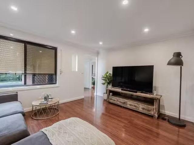 Just in! 29 Kyre Crescent, Emu Plains, NSW 2750