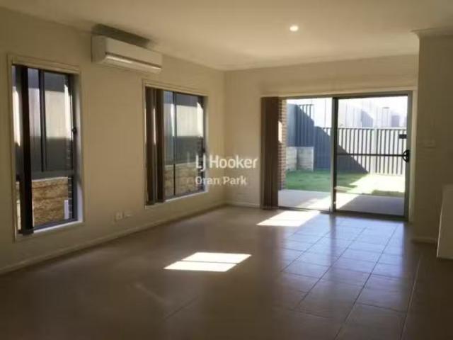 Charming 29 Lowndes Drive, ORAN PARK House for rent Listed by.