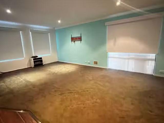 Cozy 29 Portofino Turn, ELLENBROOK, WA 6069 House for Rent
