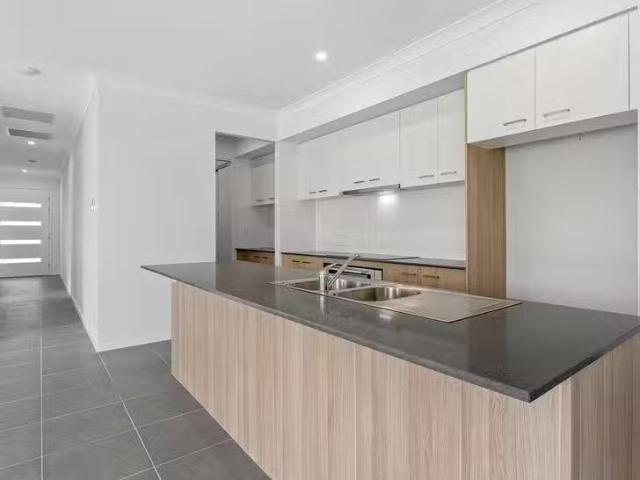 Charming 29 Spring Way South, Nikenbah, QLD 4655