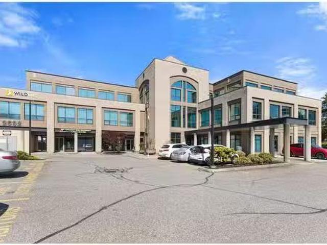Rental! 201 2692 Clearbrook Road, Abbotsford, BC, V2T 2Y8 co.