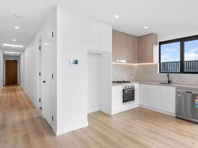 Deal! 202/159 Nepean Highway, Seaford, VIC 3198