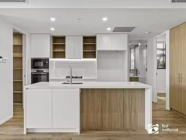 Charming 206/17 Passage Street, Cleveland, QLD 4163
