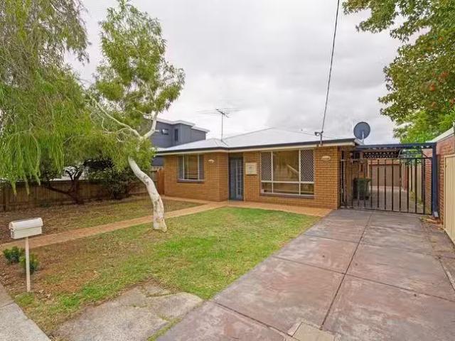 Unique 20 Mardie Street, Beaconsfield, WA 6162