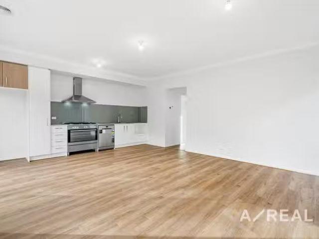 Deal! 20 Oakham Drive, Williams Landing, VIC 3027