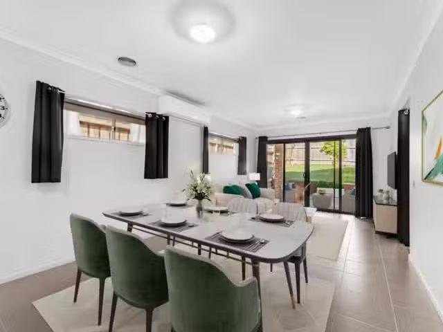 Charming 20 Bear Crescent, Doreen, VIC 3754