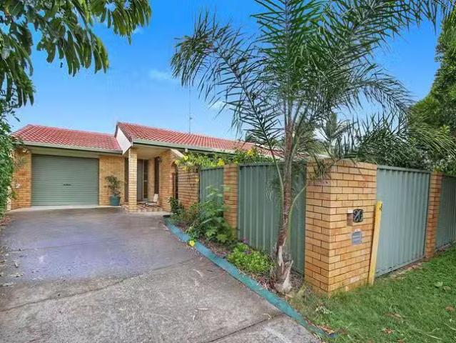 Charming 20 Bluebird Parade, Bokarina, QLD 4575