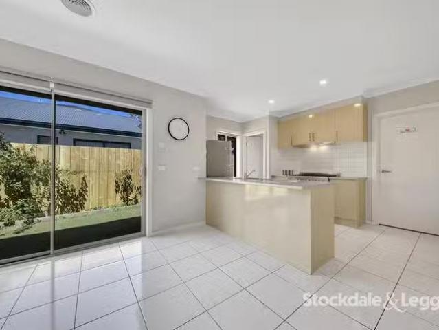 Rental! 2/109 Bladin Street, Laverton, VIC 3028