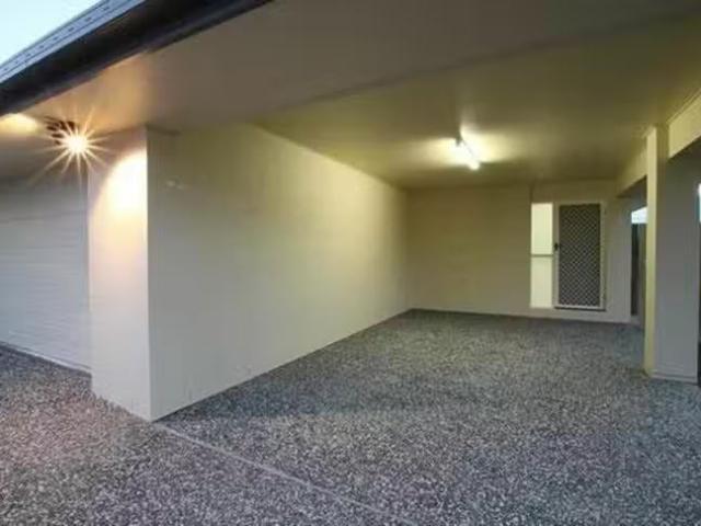 Unique 2/10 Homeland Crescent, Warner, QLD 4500