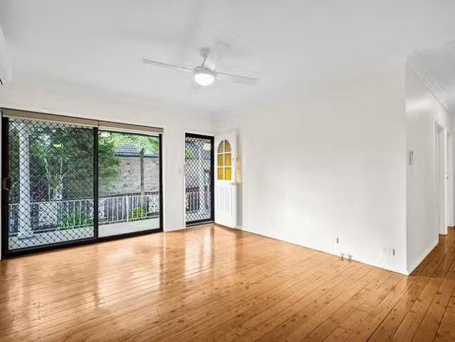 Deal! 2/138 Morts Road, Mortdale, NSW 2223