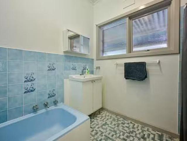 Charming 217 Jenkins Avenue, Whyalla Stuart, SA 5608