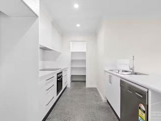 Deal! 2/14 Russet Close, Caloundra West, QLD 4551