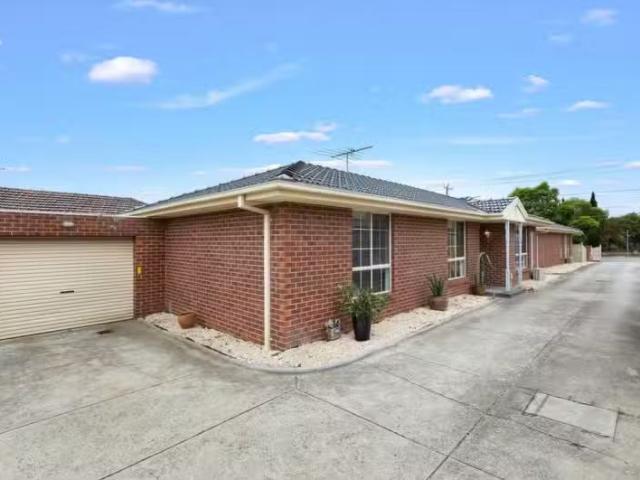 Deal! 2/167 Edwardes Street, Reservoir VIC 3073 Unit For Lease