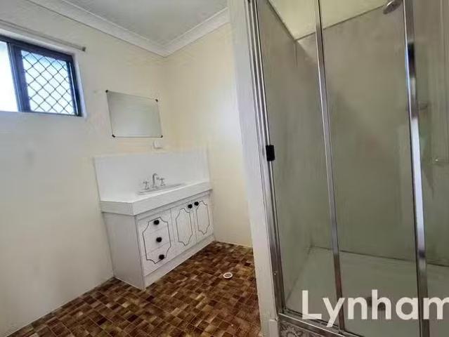 Unique 2/16 Cowley Street, West End, QLD 4810