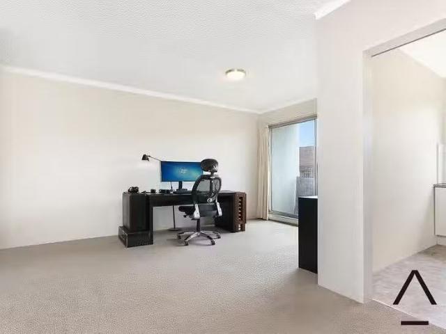Cozy 2/170 Ben Boyd Road, Neutral Bay, NSW 2089