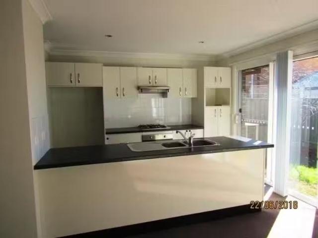 Rental! 2/189 Rocket Street, Bathurst Townhouse for rent List.