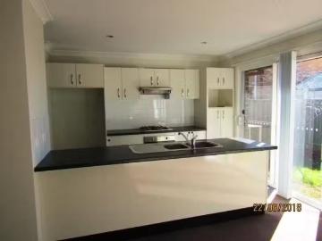 Cheap 2/189 Rocket Street, Bathurst Townhouse for rent Listed.