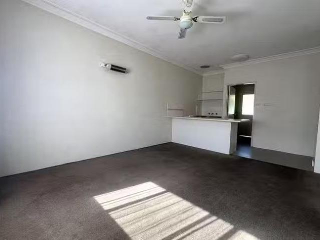 Charming 2/190 Kiewa Street, South Albury, NSW 2640