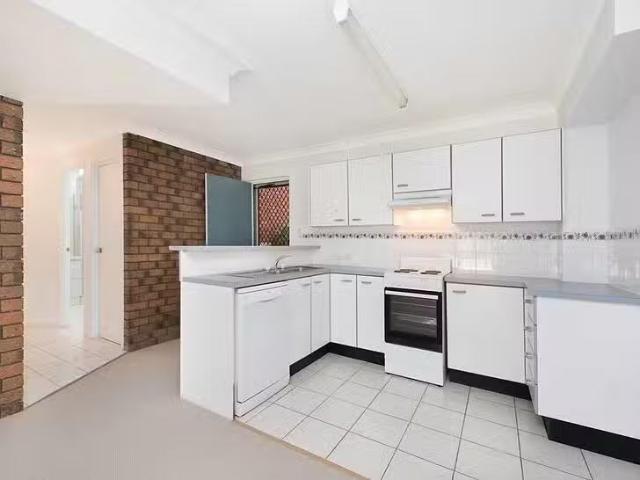 For Rent! 2/19 Muraban Street, Mooloolaba, QLD 4557