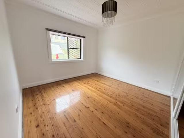 Just in! 21 Malcolm Ave, Cringila House for rent Listed by St.