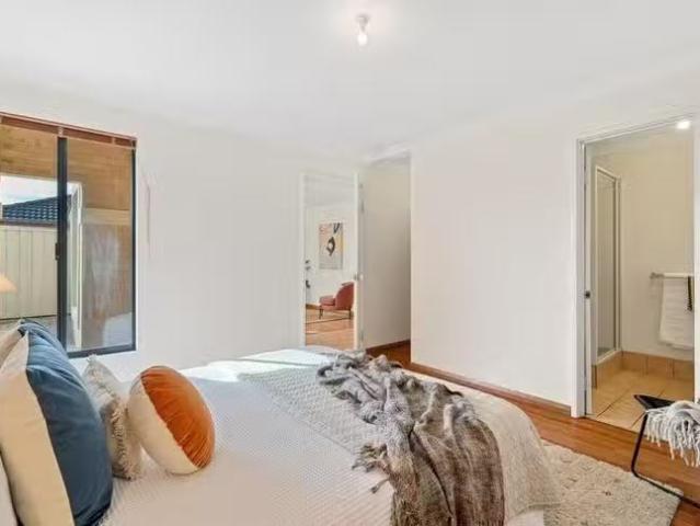 Unique 21 Fielder Court, Kardinya, WA 6163