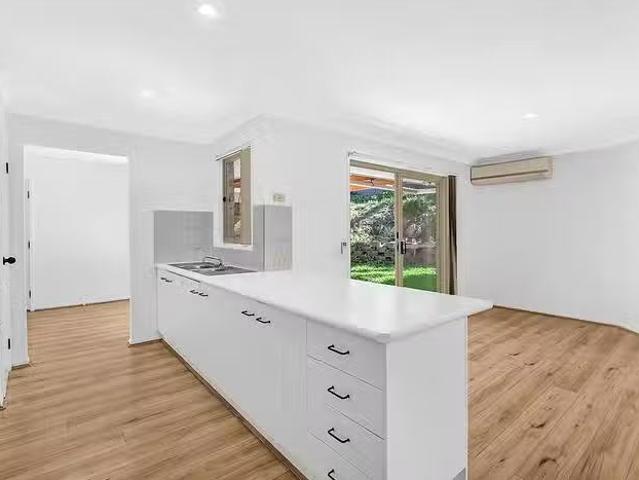 Charming 21 Floyd Court, Parkwood, QLD 4214