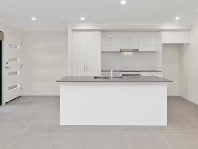 Unique 21 Tim Place, Coomera, QLD 4209