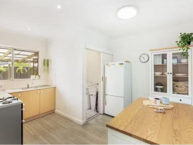 Just in! 2/23 Towers Terrace, South Plympton Apartment for ren.