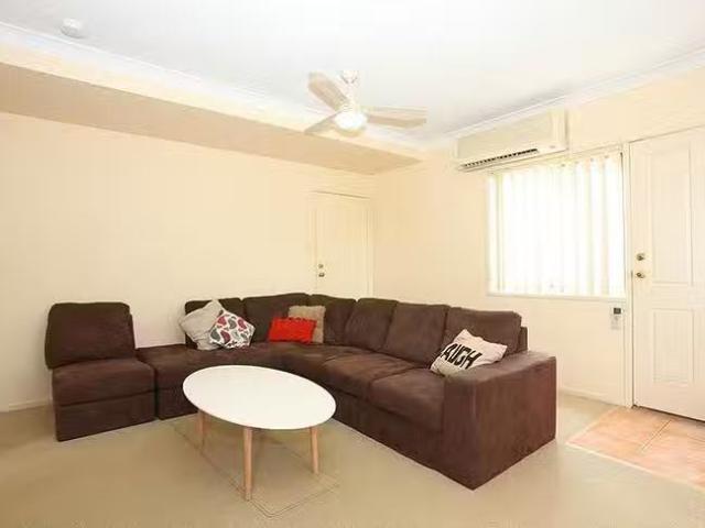 Just in! 2/20 Livingstone Street, Yeerongpilly, QLD 4105