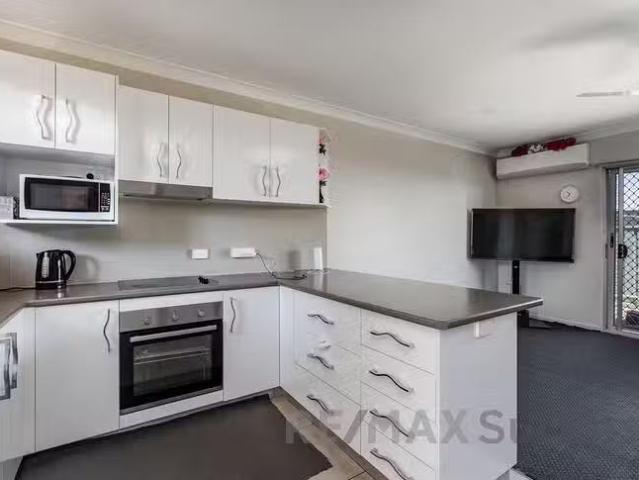 Cheap 2/235A South Street, South Toowoomba, QLD 4350