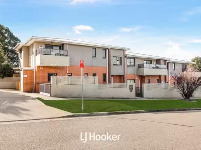 Nice 2/27 Hart Drive, Constitution Hill, NSW 2145