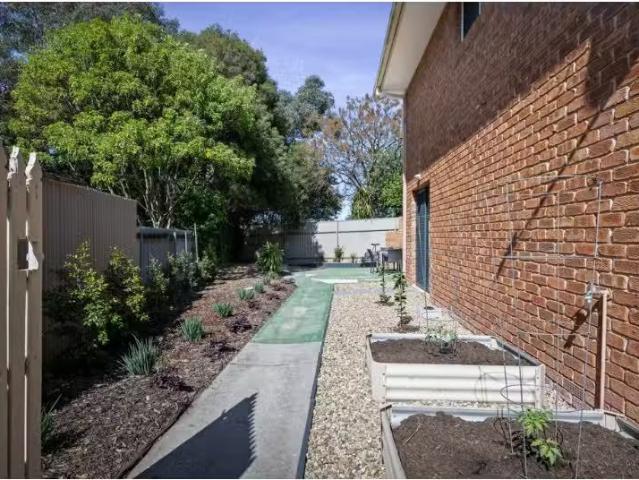Rental! 2/25 Harvey Court, GLENROY Townhouse for rent Listed.