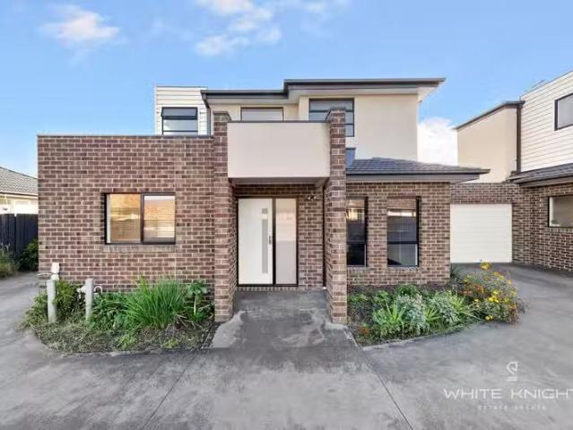 New 2/26 Conrad Street, St Albans VIC 3021
