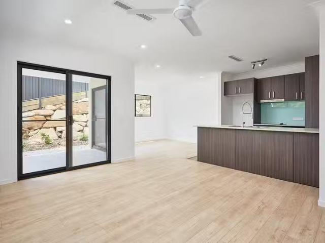 Deal! 2/26 Nikau Crescent, Nerang, QLD 4211
