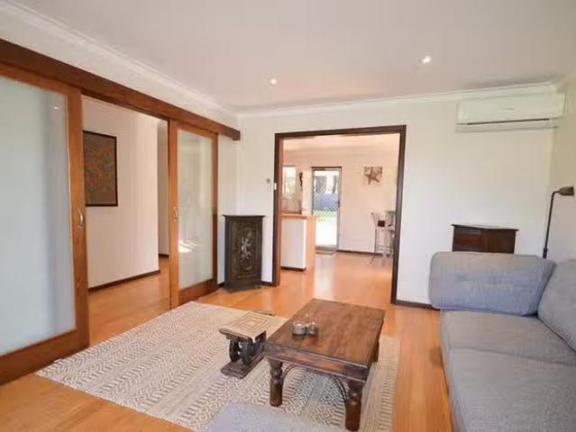 Cozy 22 Moat Street, Mandurah, WA 6210