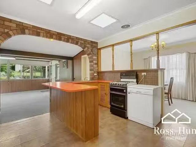 Cozy 22 Avon Street, Bulleen, VIC 3105