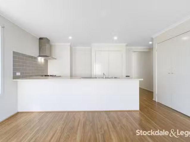 Deal! 22 Arch Avenue, Churchill, VIC 3842