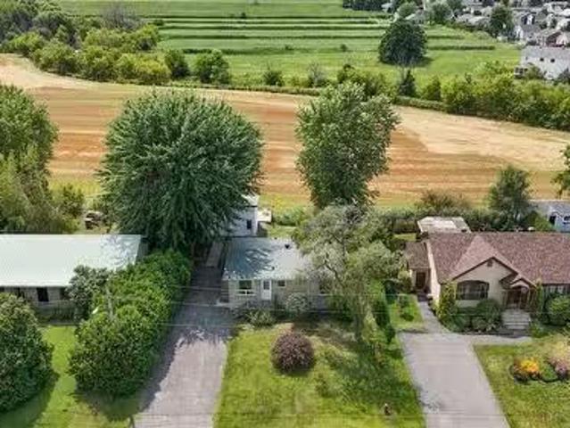 Cheap 22 BR 3295 Rue Robert, Saint Jean Baptiste, QC, J0L 2B0.