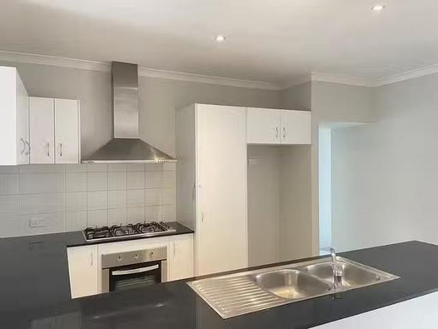 Cheap 22 Donatello Drive, Landsdale, WA 6065