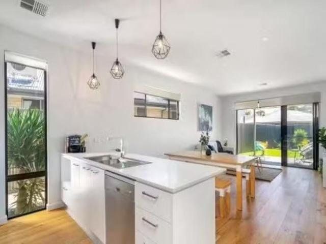 Cozy 22 Ella Street, Dover Gardens, SA 5048