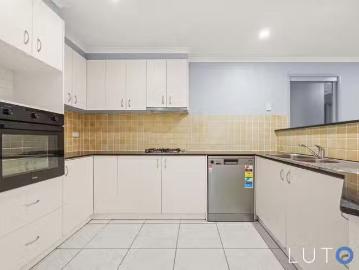Unique 22 Gouldsmith Street, Dunlop, ACT 2615