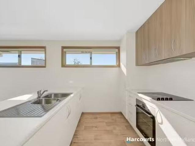 New 2/2 Saundridge Road, Cressy, TAS 7302