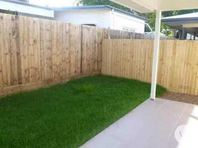 Unique 2/2A Bonniebrae Street, Wynnum West, QLD 4178