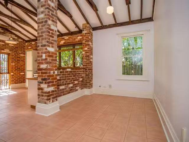 Rental! 22A South Street, Fremantle, WA 6160