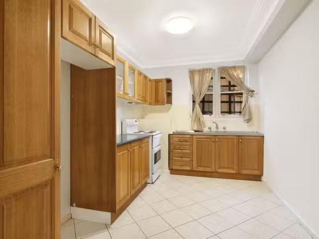 Just in! 2/33 Denise Street, LAKE HEIGHTS, NSW 2502 Unit for.
