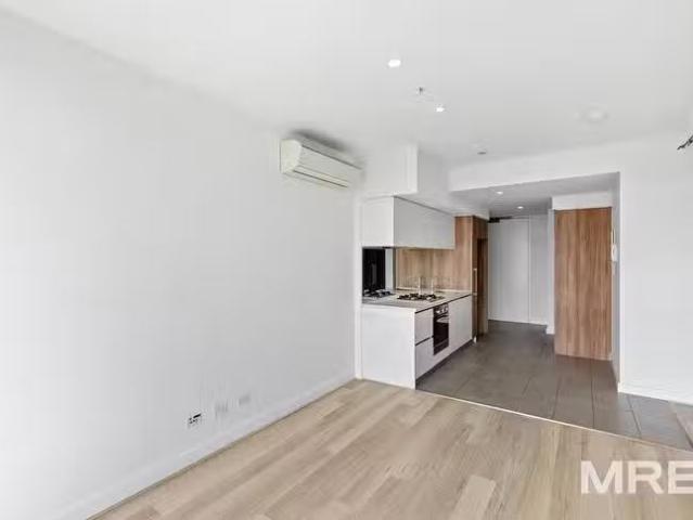 Cozy 2308/35 Malcolm Street, South Yarra, VIC 3141