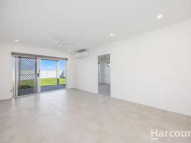Cheap 2/31 North Lakes Circuit, BURRUM HEADS, QLD 4659 House.