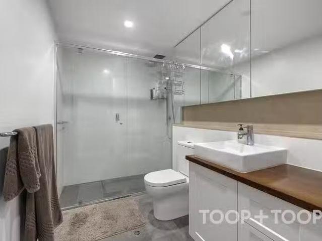 Cozy 232/16 Holdfast Promenade, Glenelg, SA 5045