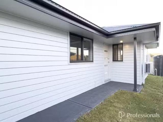 Charming 2/35 Wattle Street, KOOTINGAL House for rent Listed.