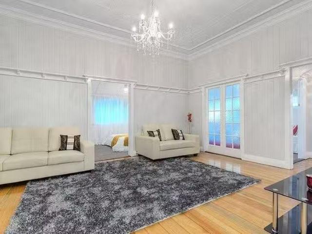 Deal! 235 Sandgate Road, Albion, QLD 4010